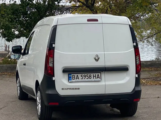 Renault Express - фото 3