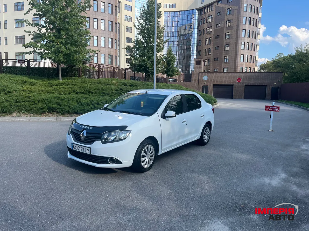 Renault Logan - фото 1
