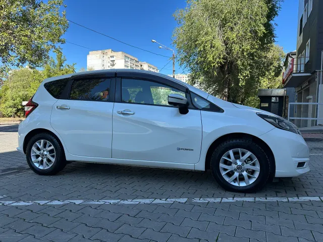 Nissan Note - фото 3