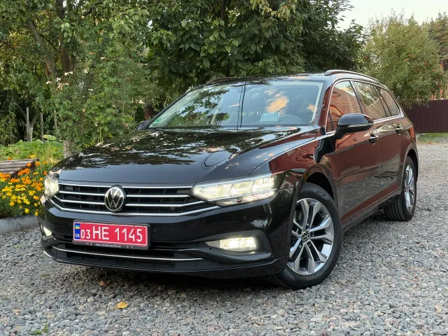 Volkswagen Passat - фото 1