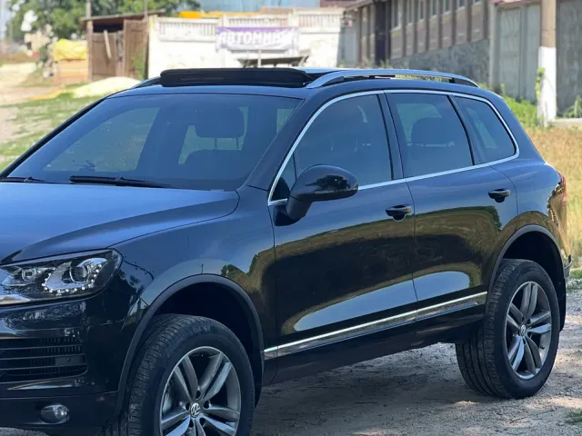 Volkswagen Touareg - фото 4