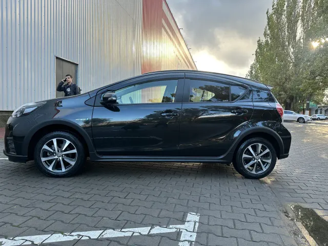 Toyota Aqua - фото 5