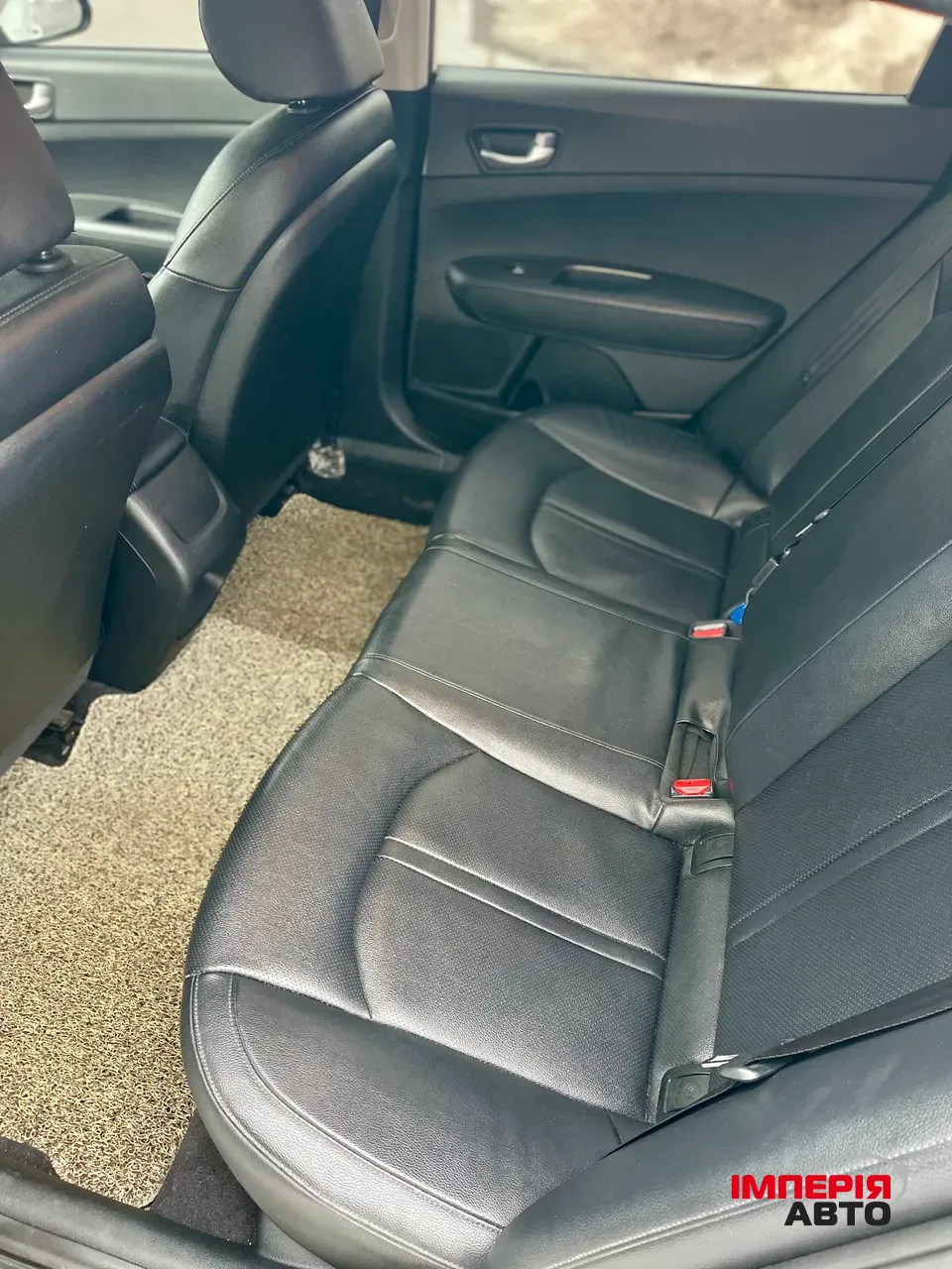 Kia K5 - фото 8