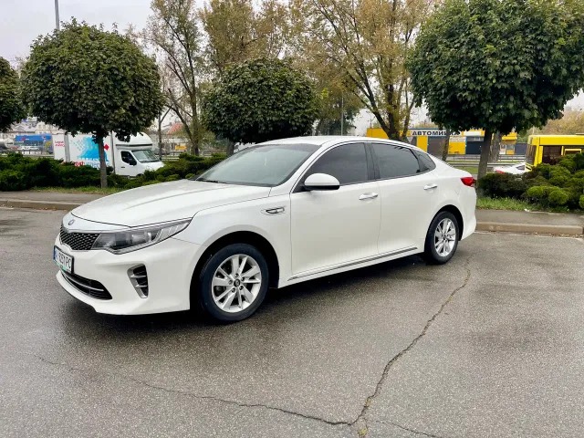 Kia K5 - фото 4