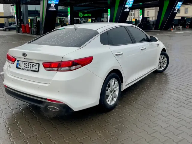 Kia K5 - фото 4