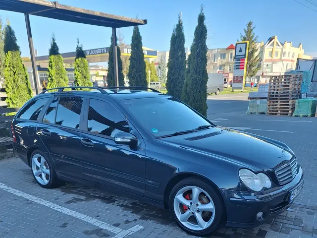 Mercedes-Benz C-Класс - фото 4