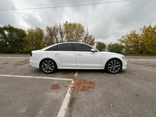 Audi A6 - фото 2