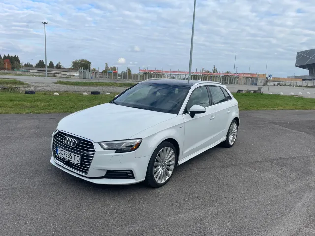 Audi A3 - фото 1