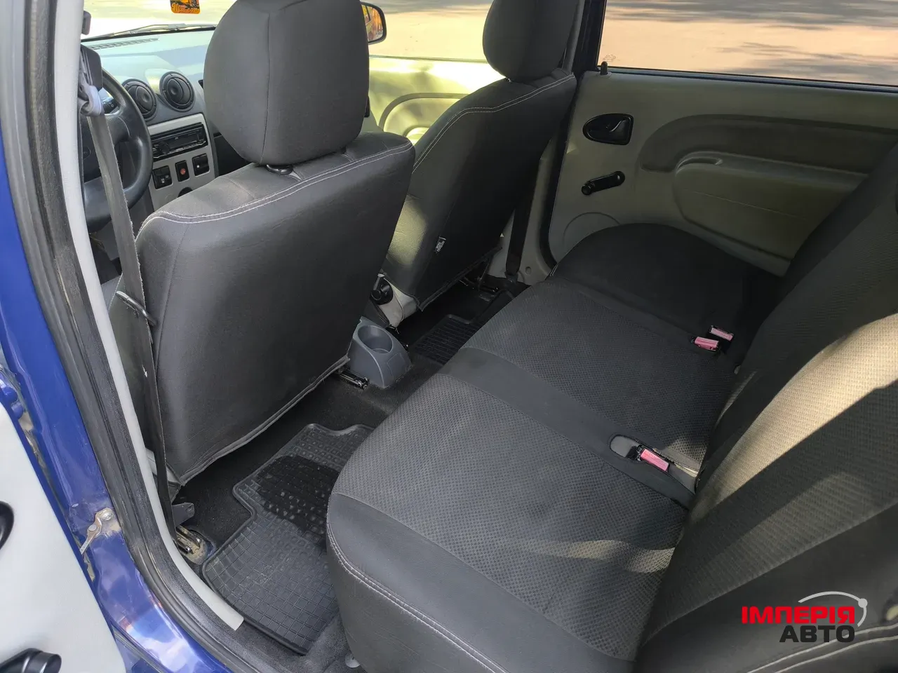 Dacia Logan - фото 9