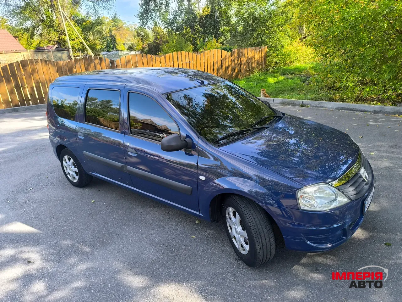 Dacia Logan - фото 1