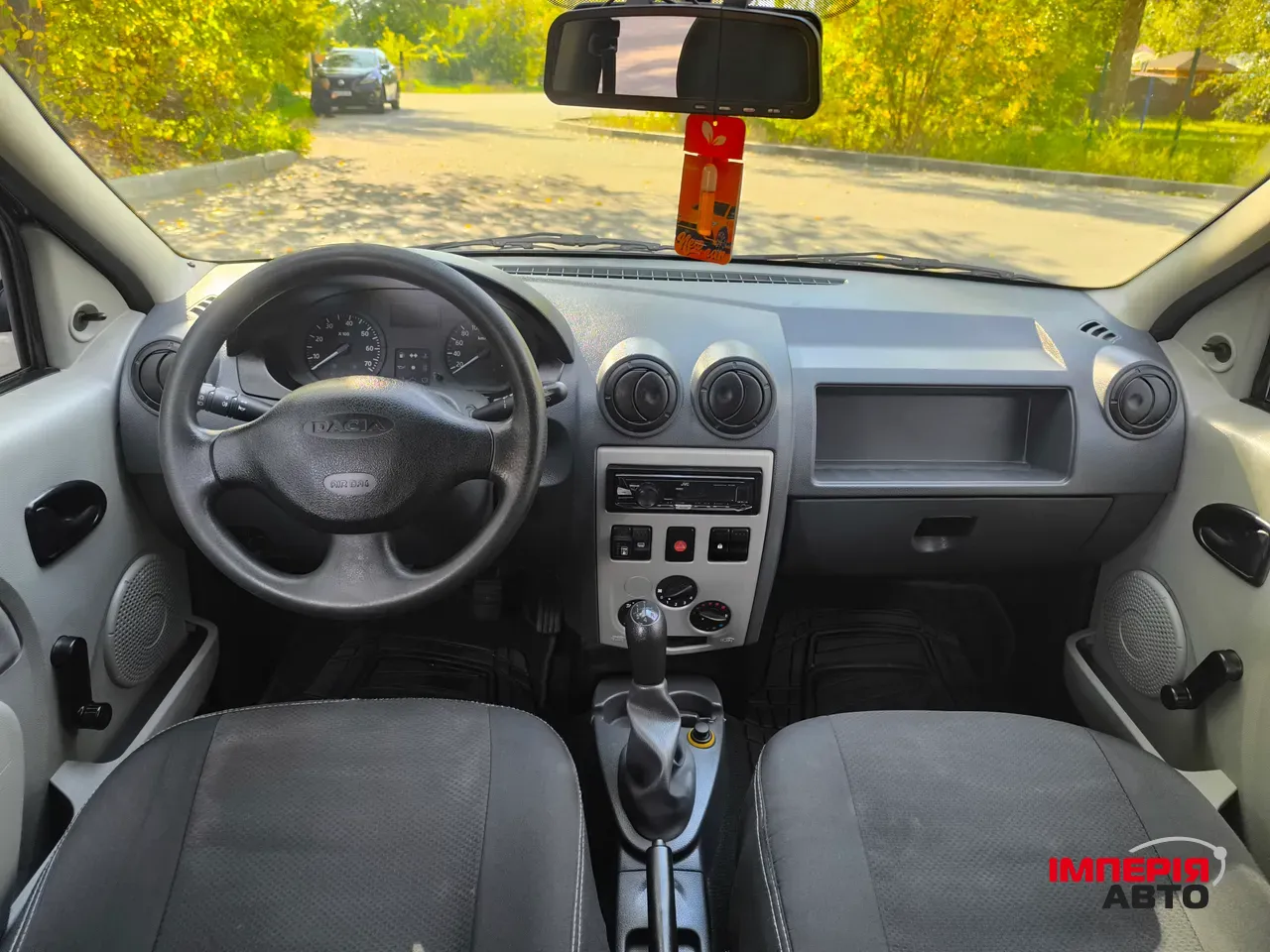 Dacia Logan - фото 7