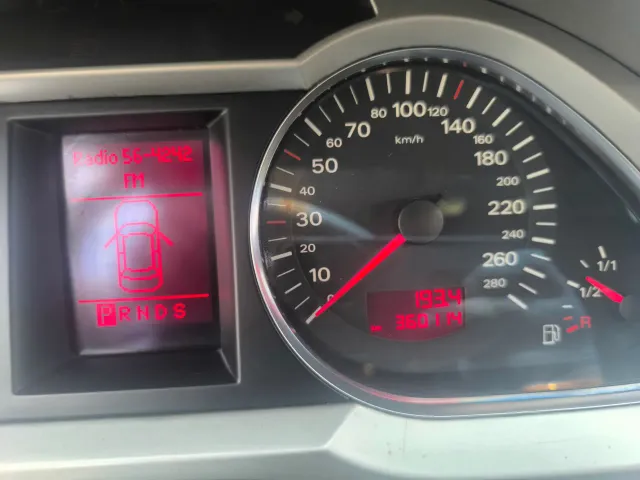 Audi A6 - фото 2