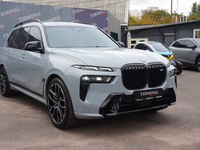 BMW X7 - фото 4