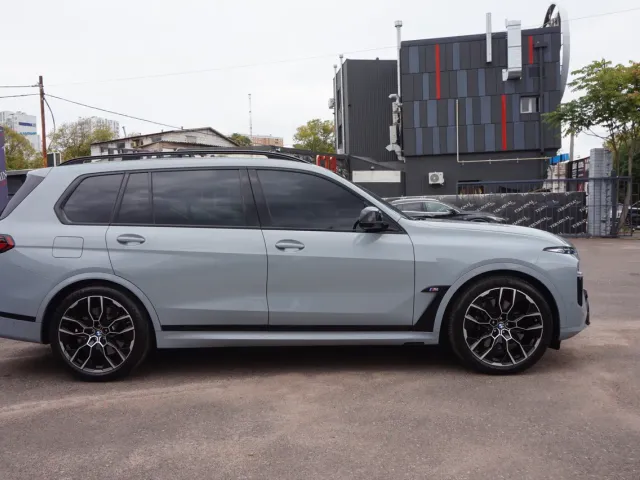 BMW X7 - фото 5