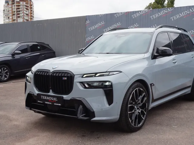 BMW X7 - фото 2