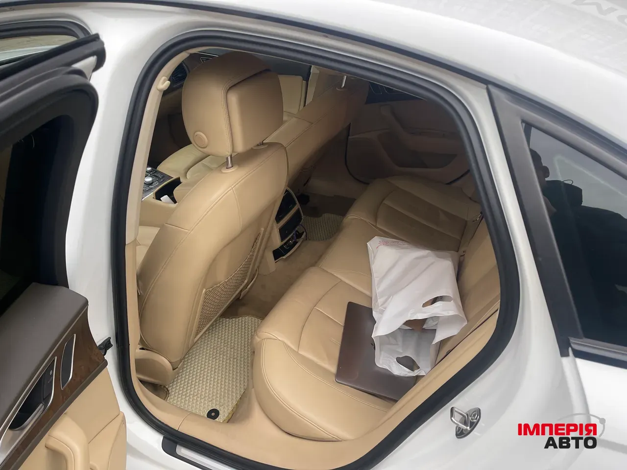 Audi A6 - фото 7