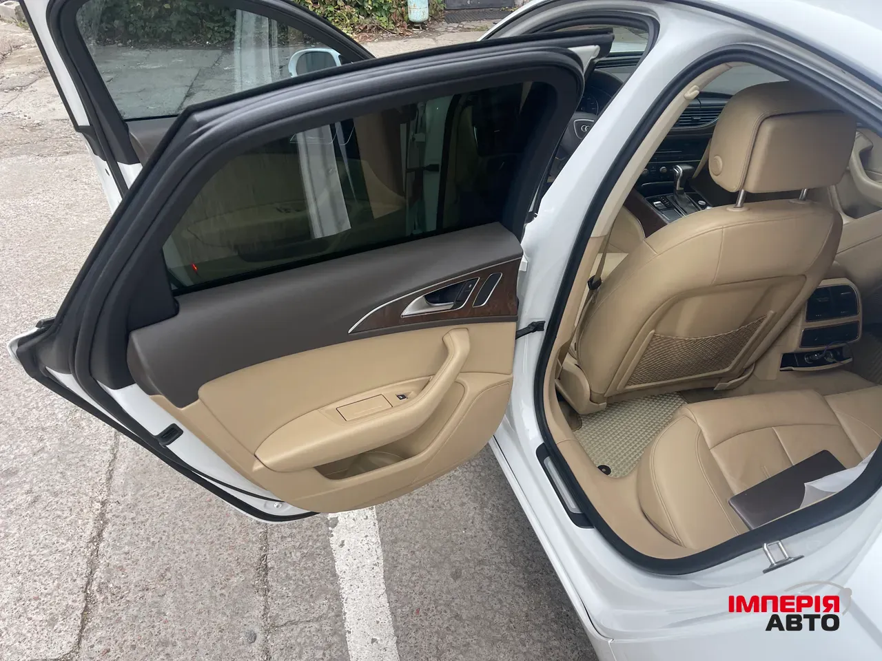 Audi A6 - фото 10