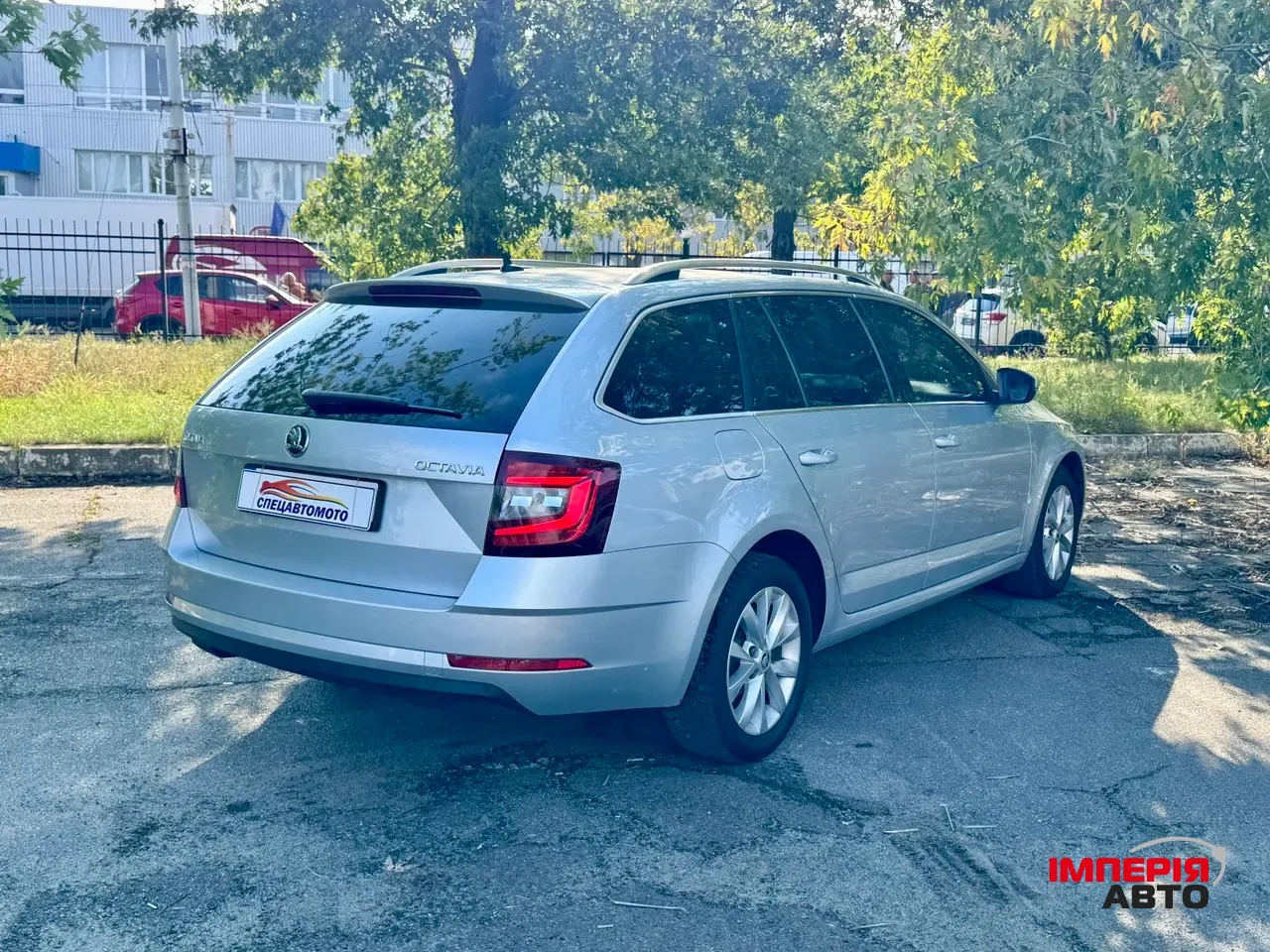 Skoda Octavia - фото 3