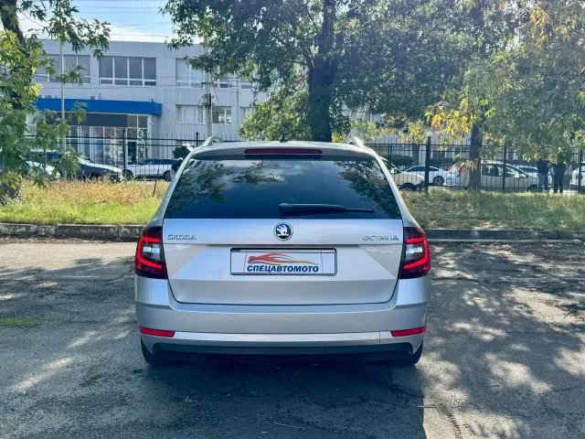 Skoda Octavia - фото 2
