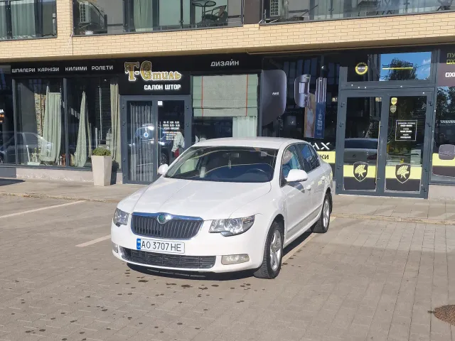 Skoda Superb - фото 2