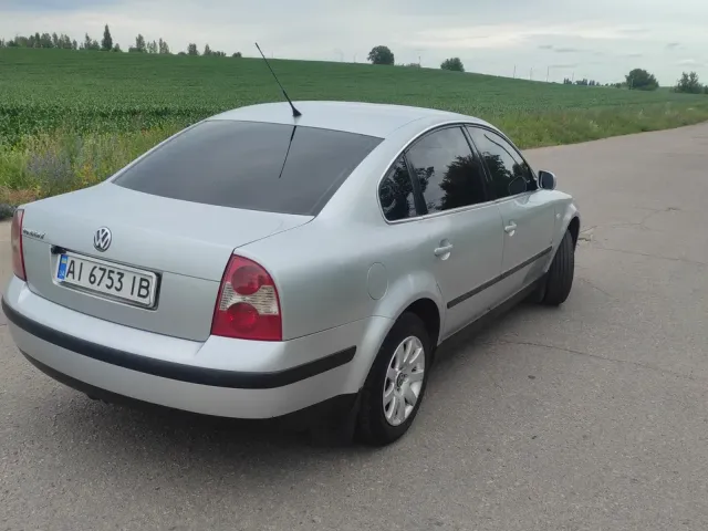 Volkswagen Passat - фото 2