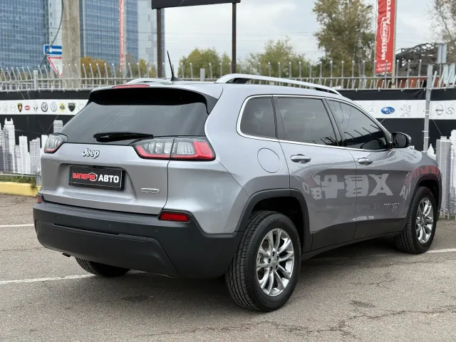 Jeep Cherokee - фото 5