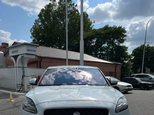 Jaguar E-Pace - фото 2