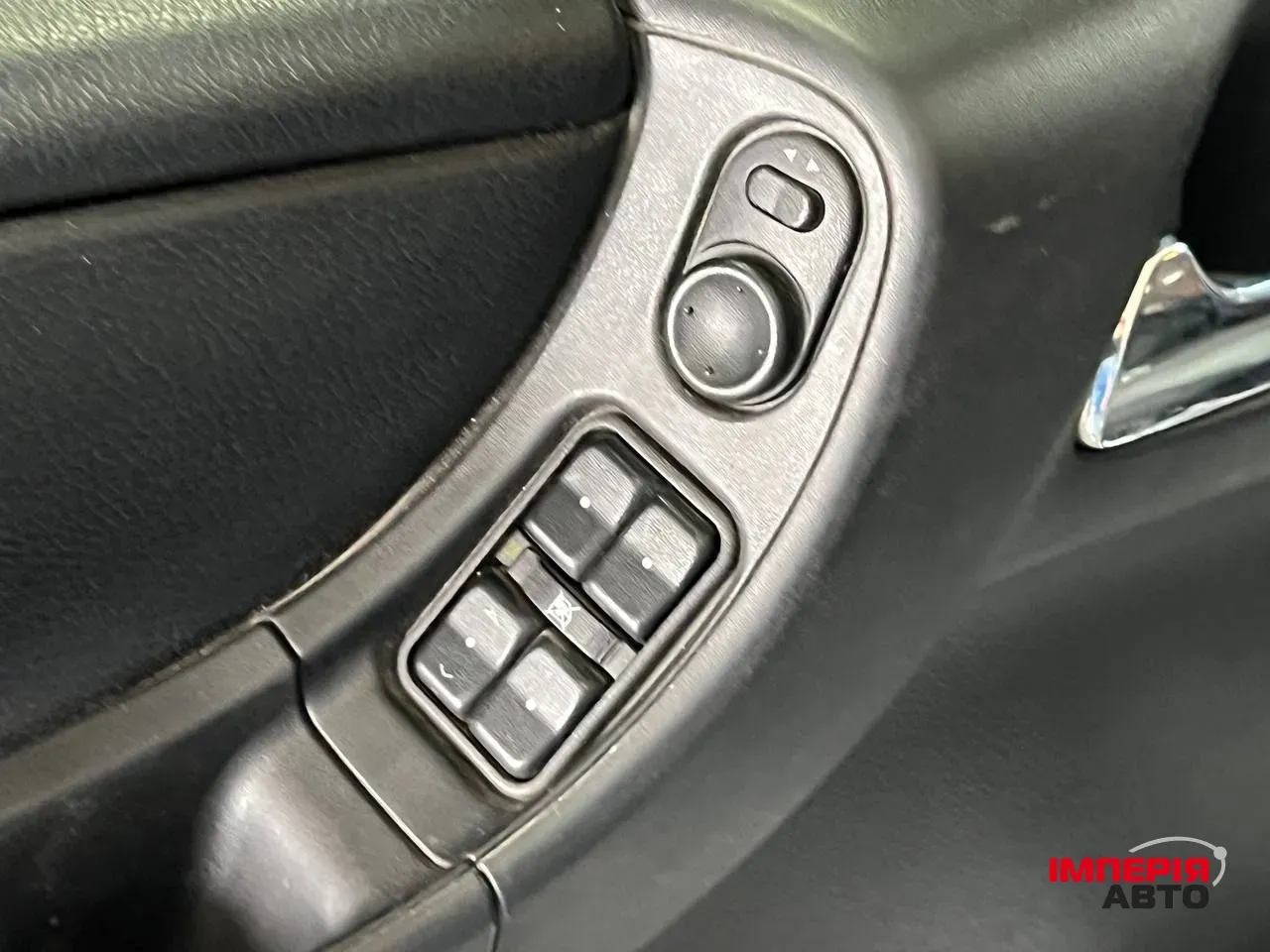 Opel Zafira - фото 10