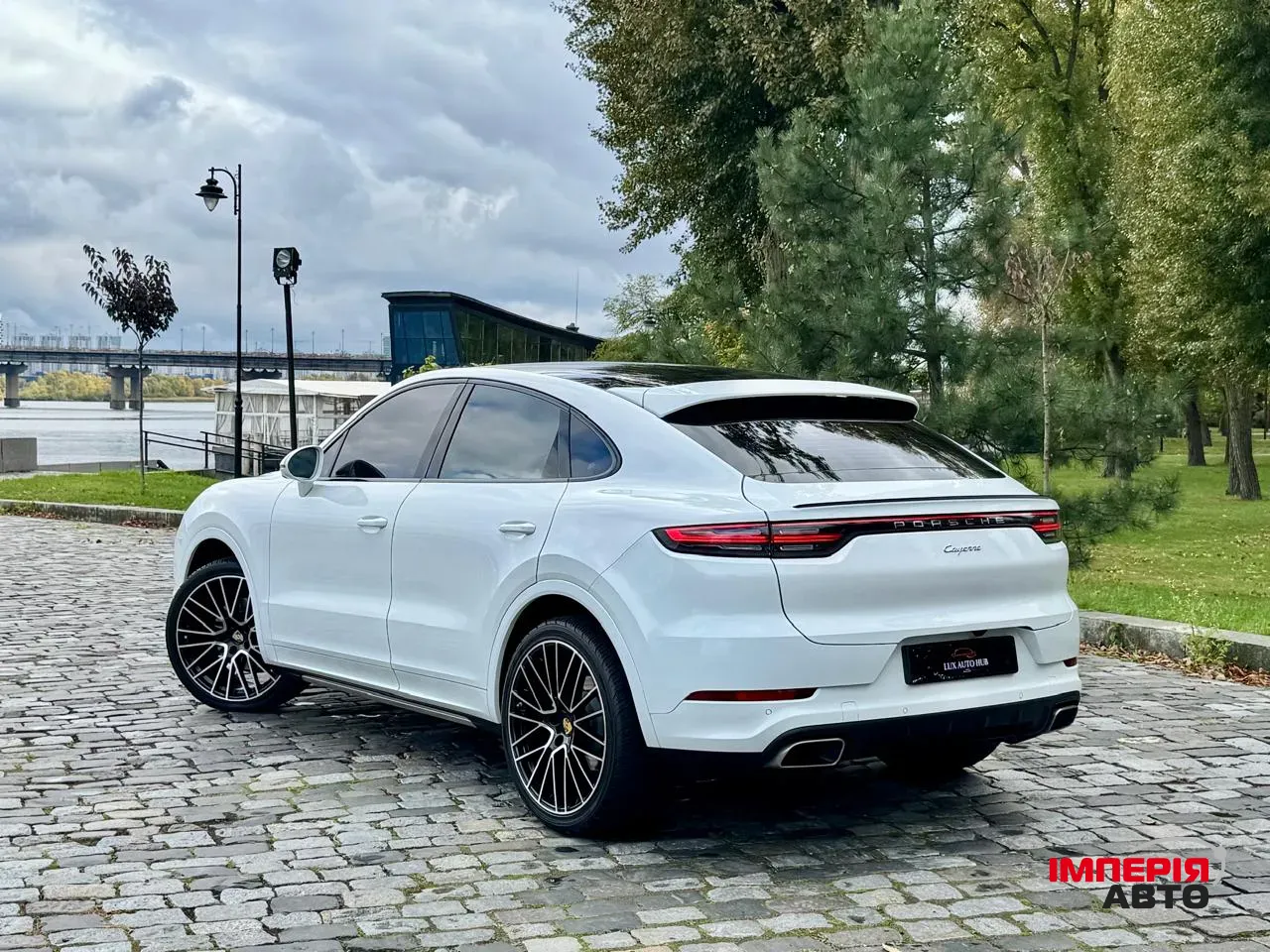 Porsche Cayenne - фото 11