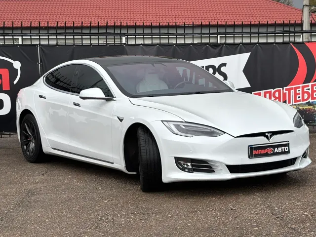 Tesla Model S - фото 5