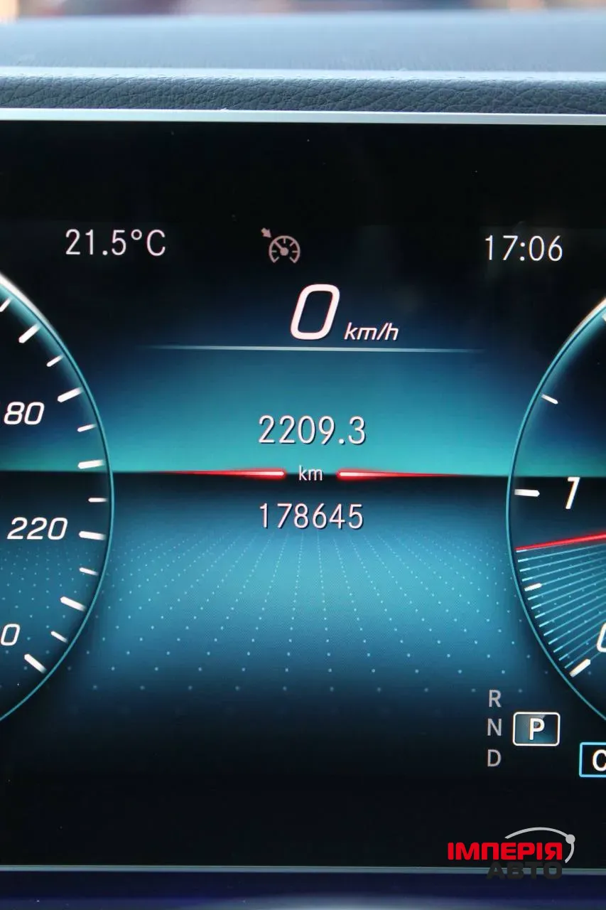 Mercedes-Benz GLS - фото 27