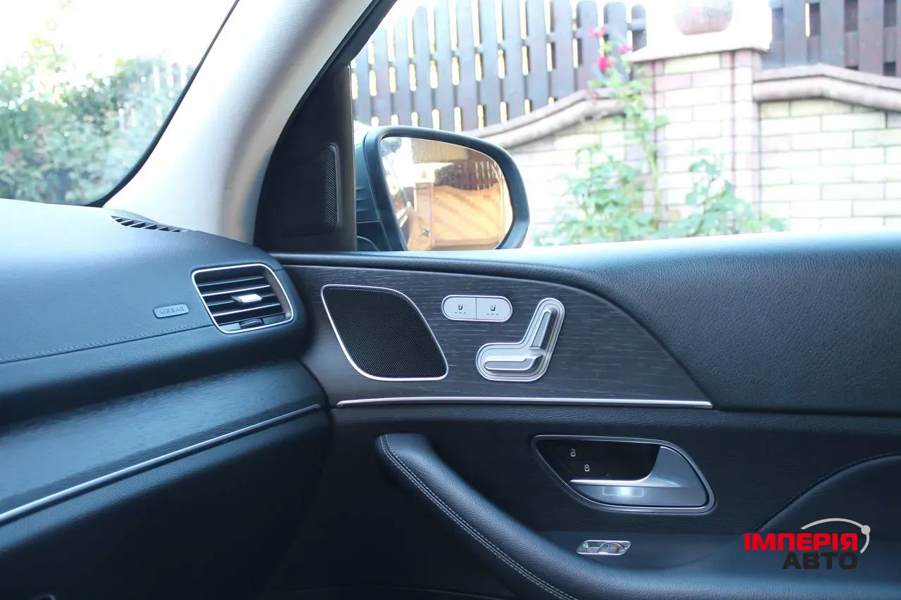 Mercedes-Benz GLS - фото 29