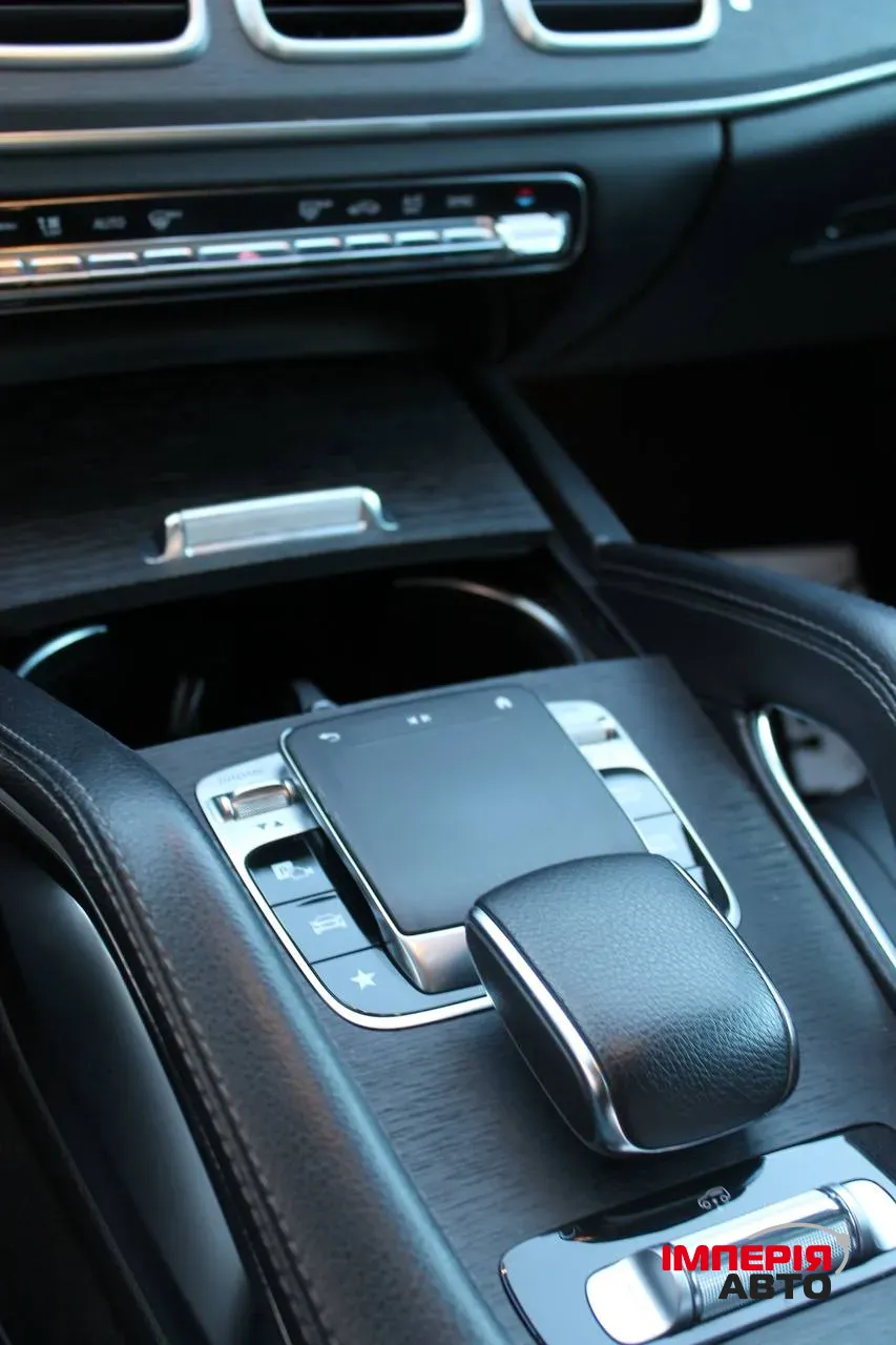 Mercedes-Benz GLS - фото 24