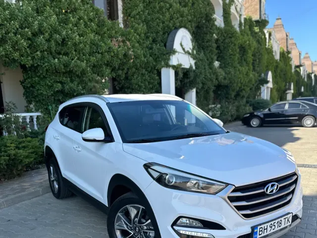 Hyundai Tucson - фото 1
