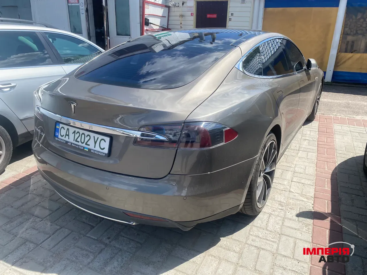 Tesla Model S - фото 4