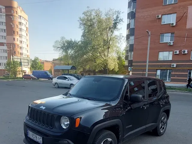 Jeep Renegade - фото 1