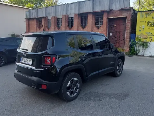 Jeep Renegade - фото 2