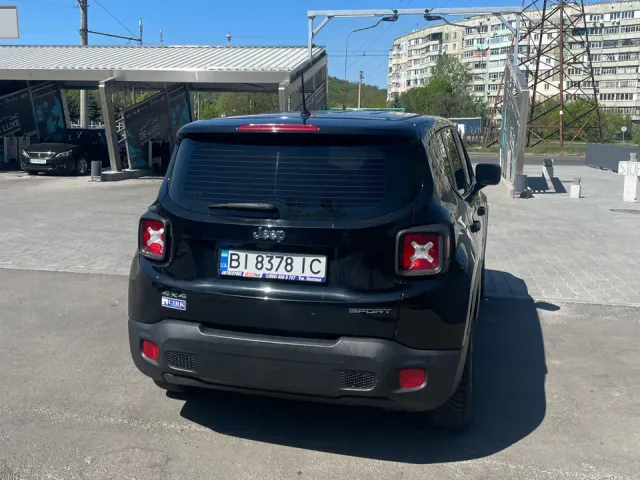 Jeep Renegade - фото 3
