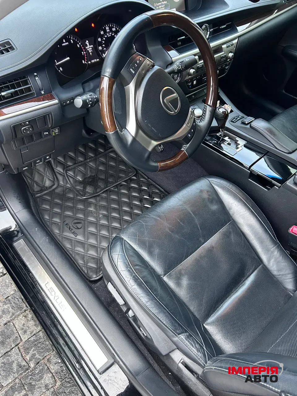 Lexus ES - фото 24