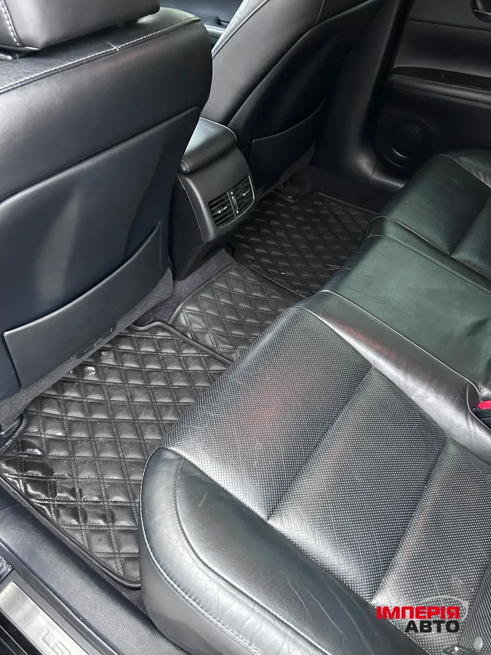 Lexus ES - фото 17