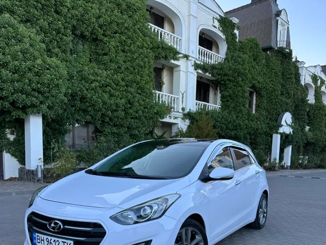 Hyundai i30 - фото 1