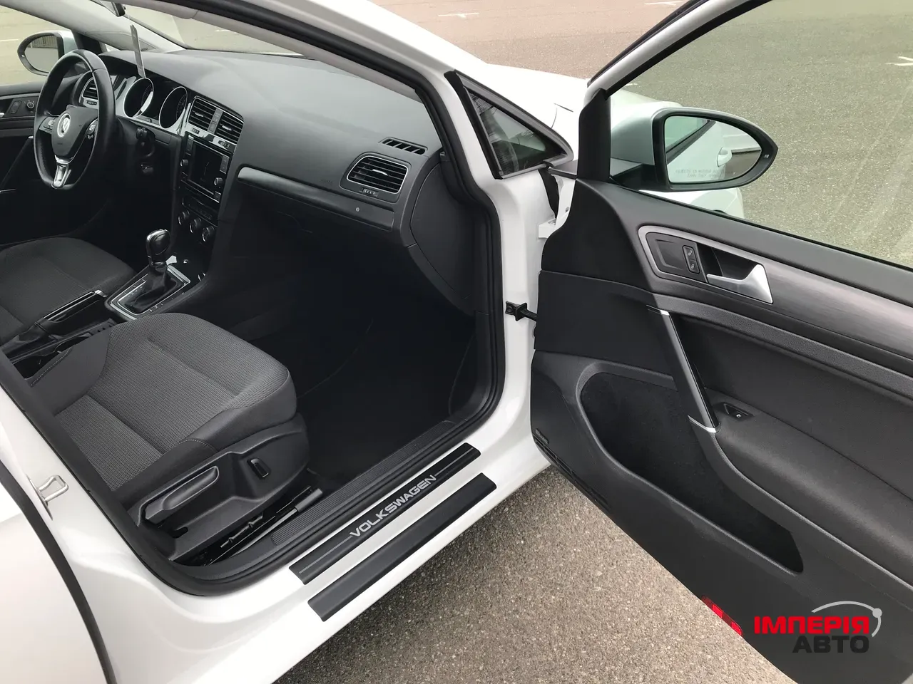 Volkswagen Golf - фото 10