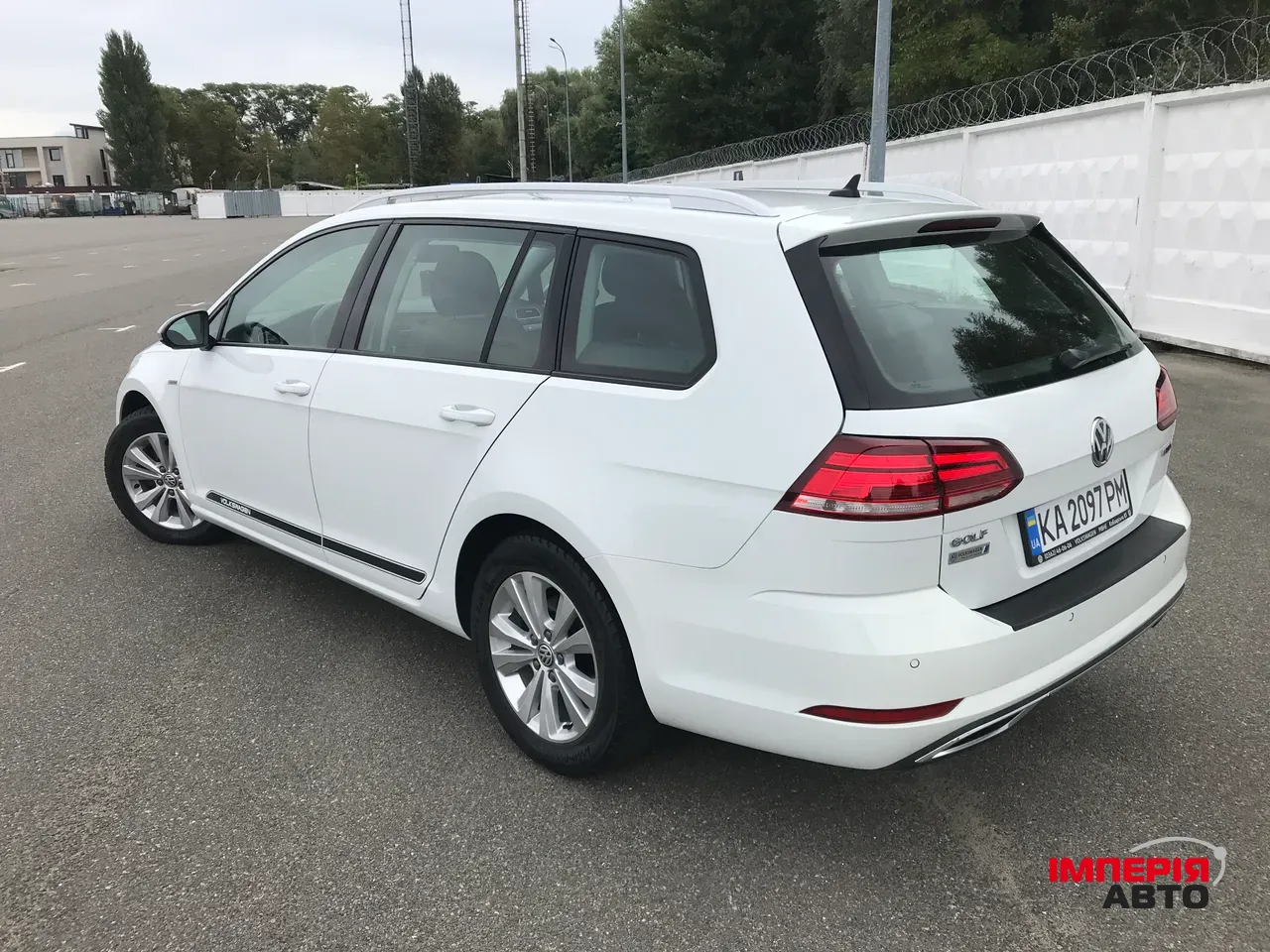 Volkswagen Golf - фото 3