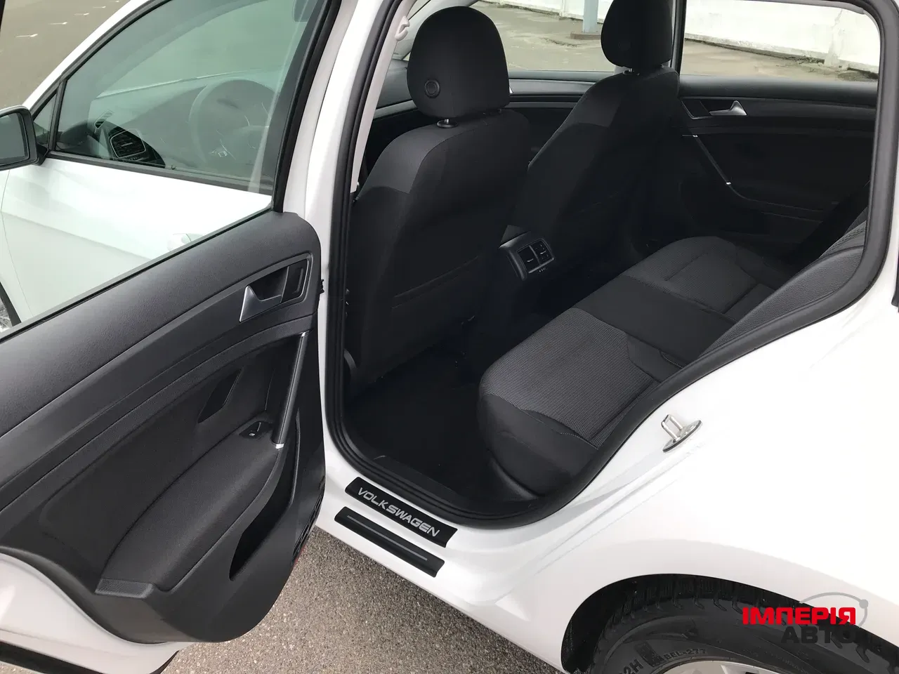 Volkswagen Golf - фото 7