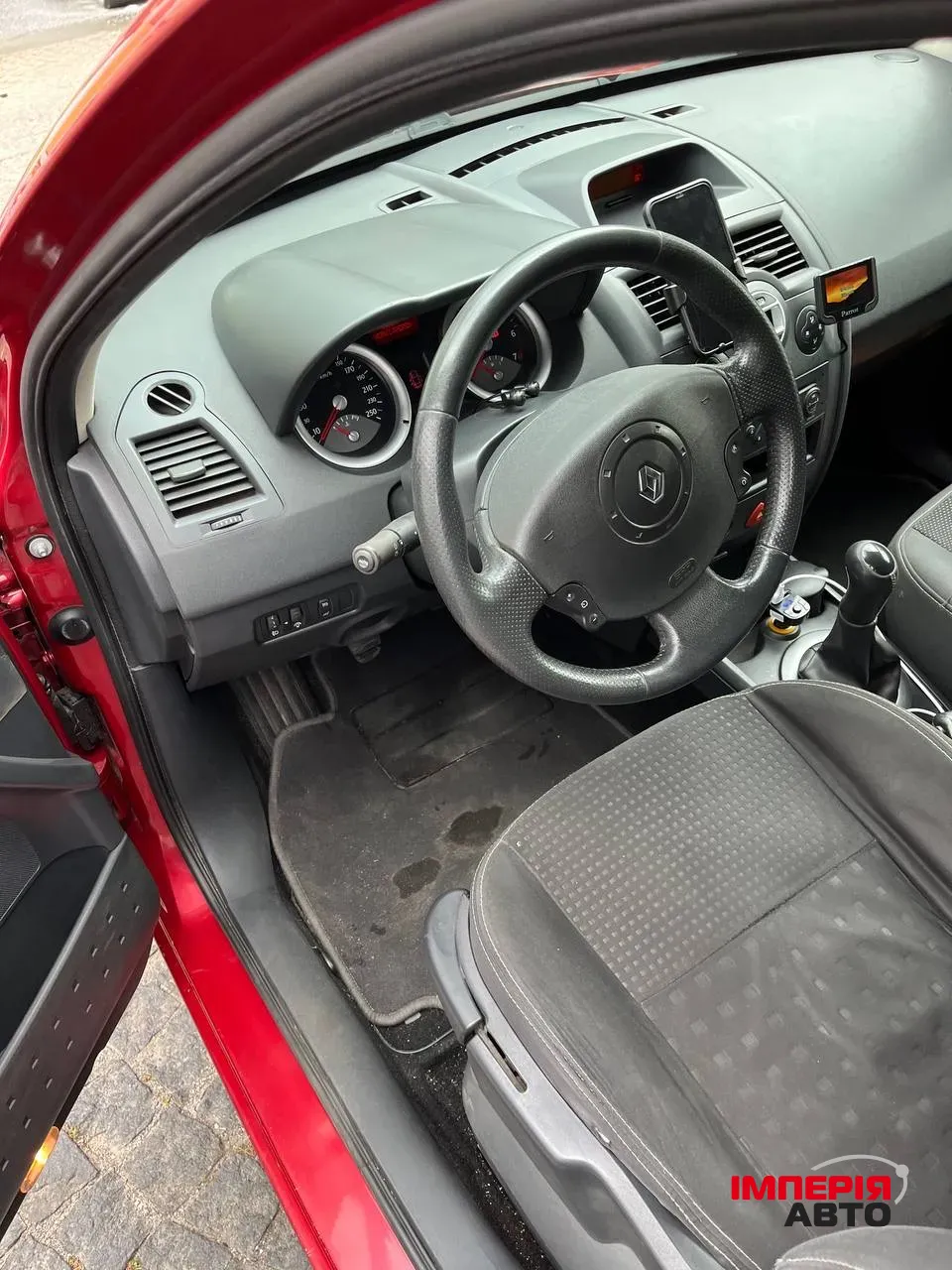 Renault Megane - фото 9