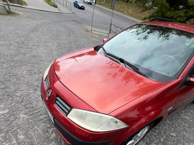Renault Megane - фото 1