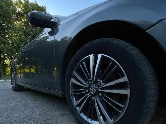 Volkswagen Jetta - фото 5