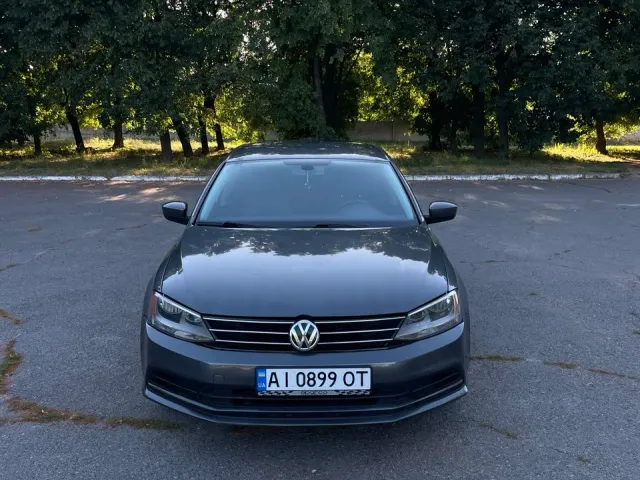Volkswagen Jetta - фото 1