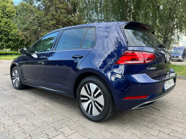 Volkswagen Golf - фото 4