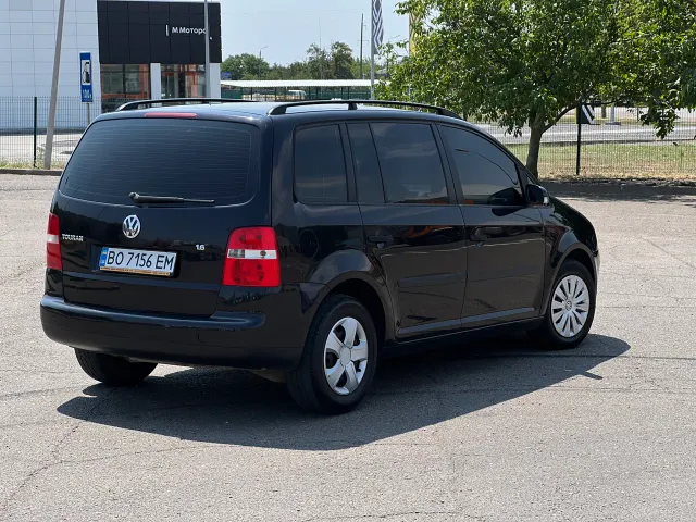 Volkswagen Touran - фото 5